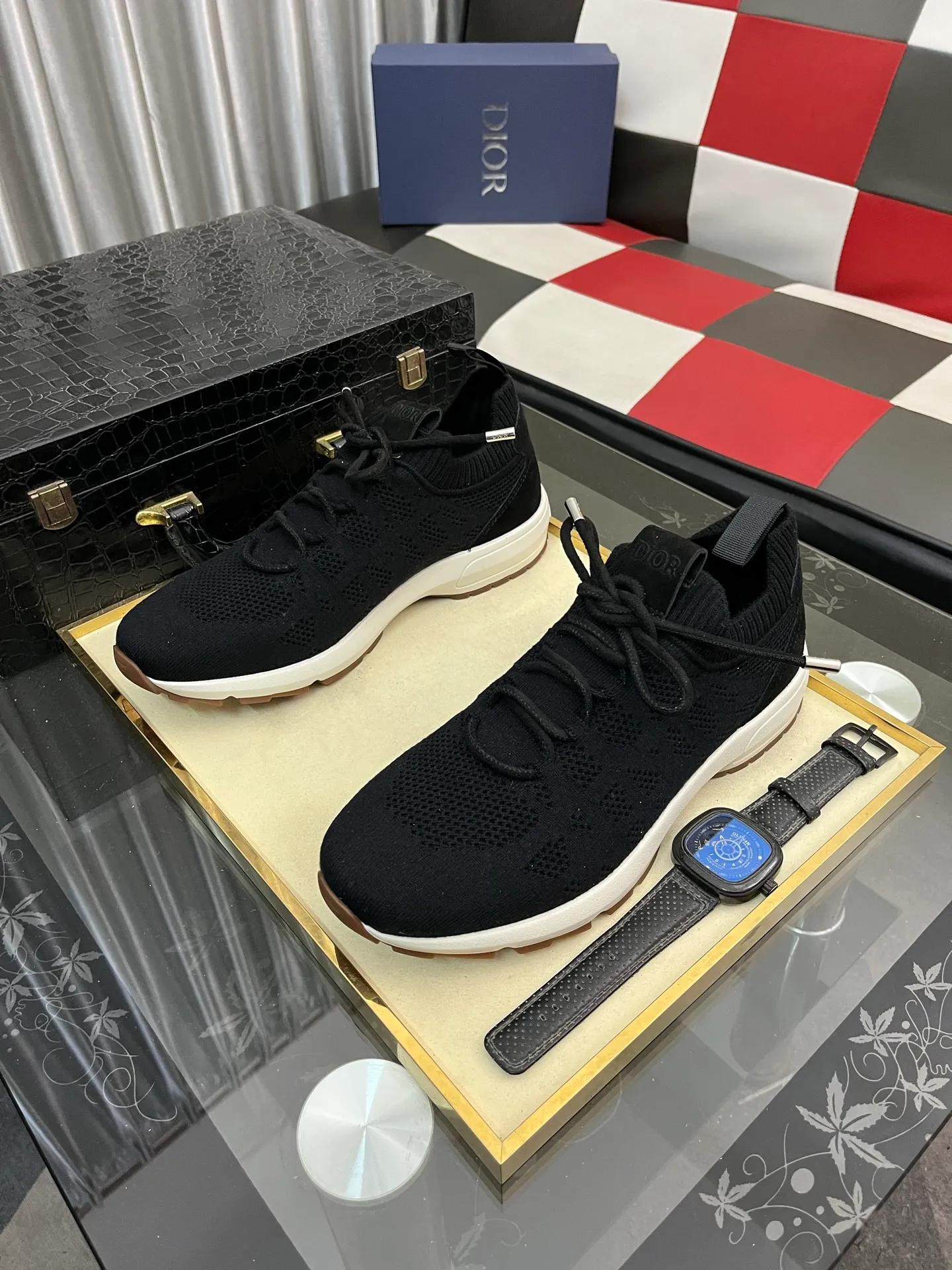 Men's shoes 💰: 400⌚️⌚️2025 new Dior fly-knit breathable casual men's shoes are on the market, original order, impeccable, the upper is made of imported fly-knit, and the original outsole is made one to one quarter. It is super comfortable on the feet. It is a must-buy pair of shoes. Available in sizes 38-446️⃣